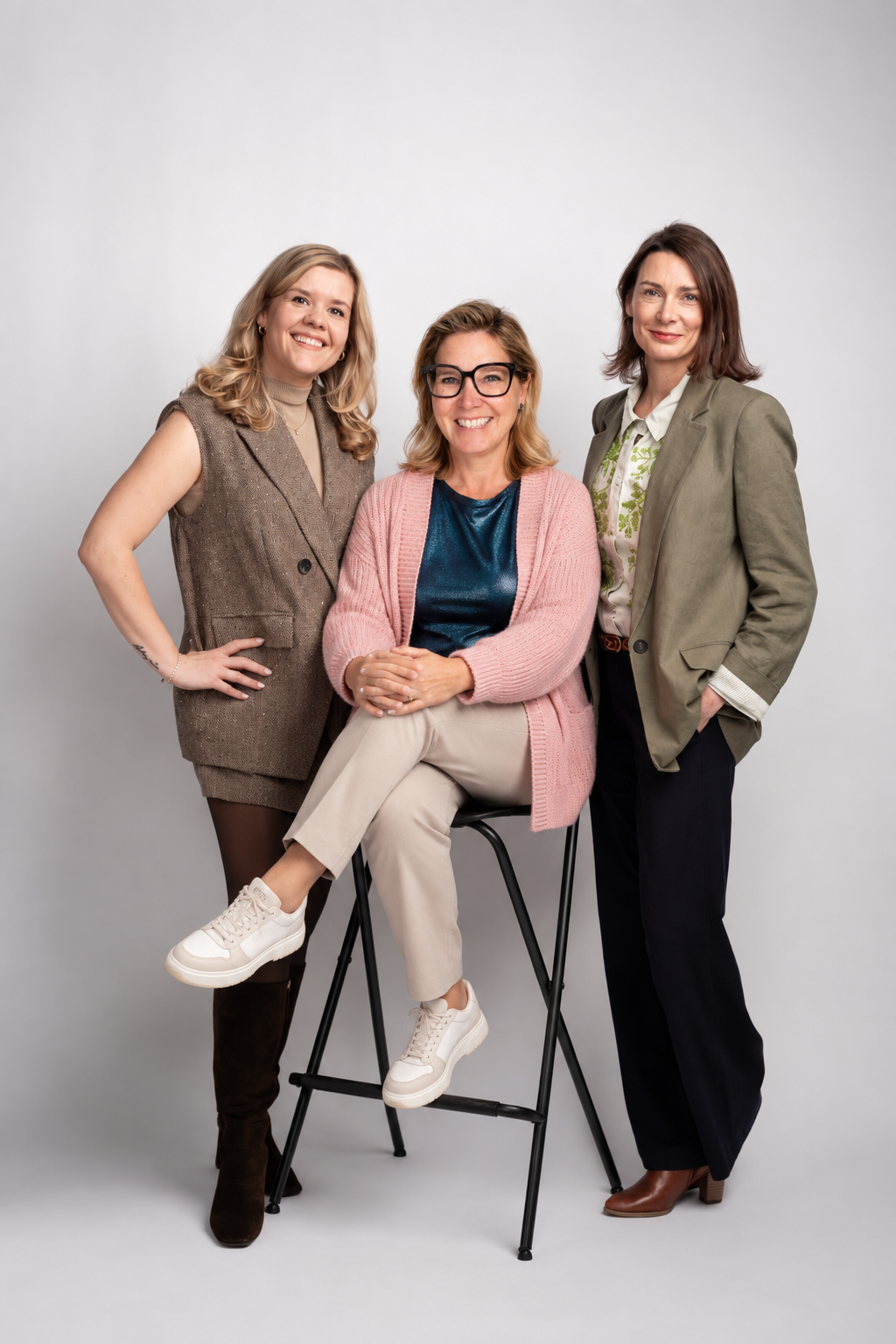 from left ot right: Valérie De Groote, Bianca Goossens and Myriam Van Londersele